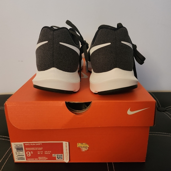 Nike Run Swift - Picture 2 of 3